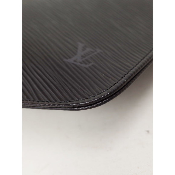 Louis Vuitton Demi Lune Epi Handbag - Picture 8 of 9